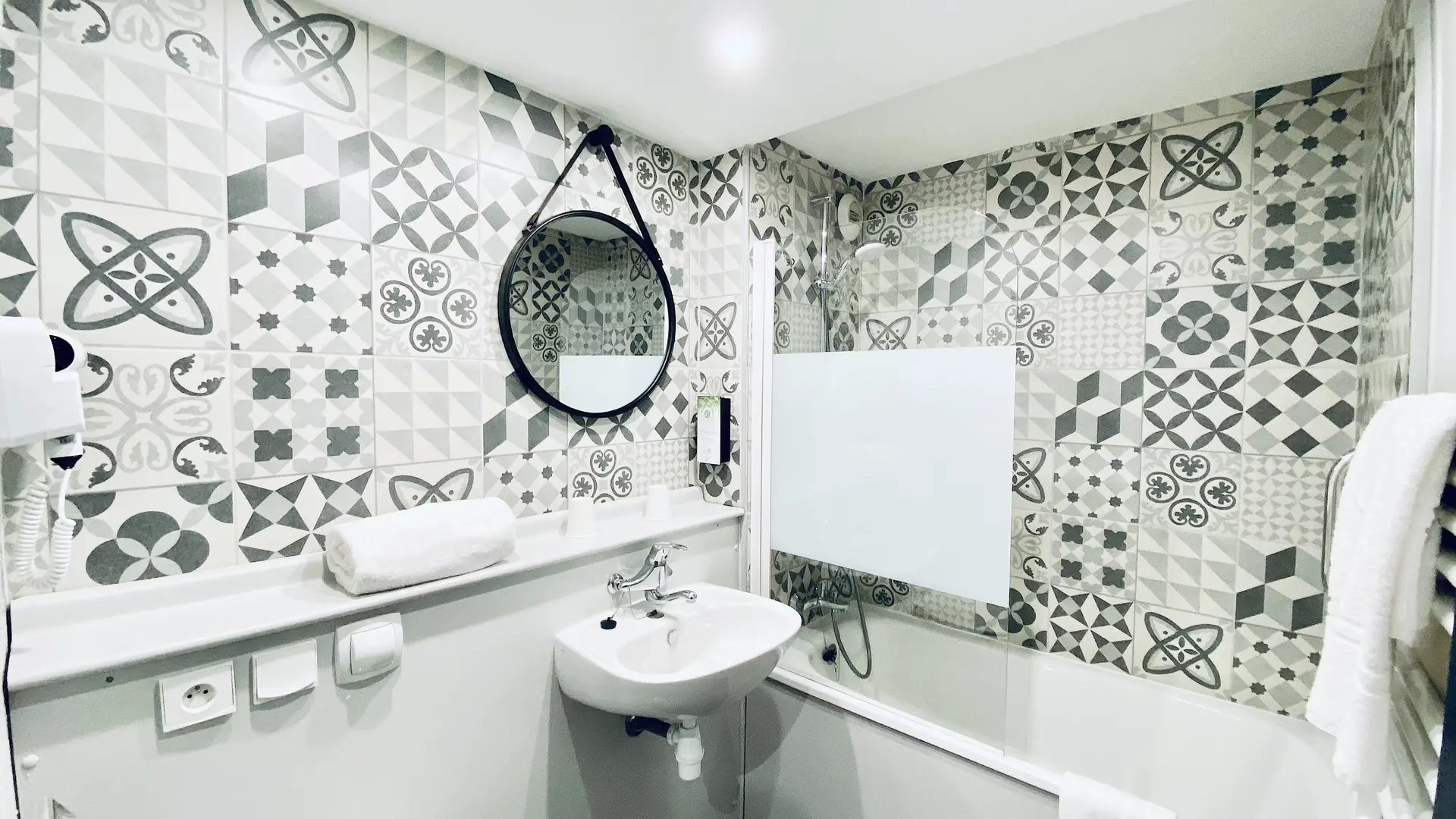 Hôtel Kyriad Direct SDB < Laon < Aisne < Picardie