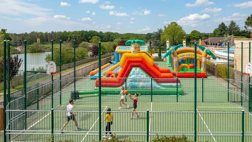 Camping Le Carbonnier à Saint-Martial de Nabirat