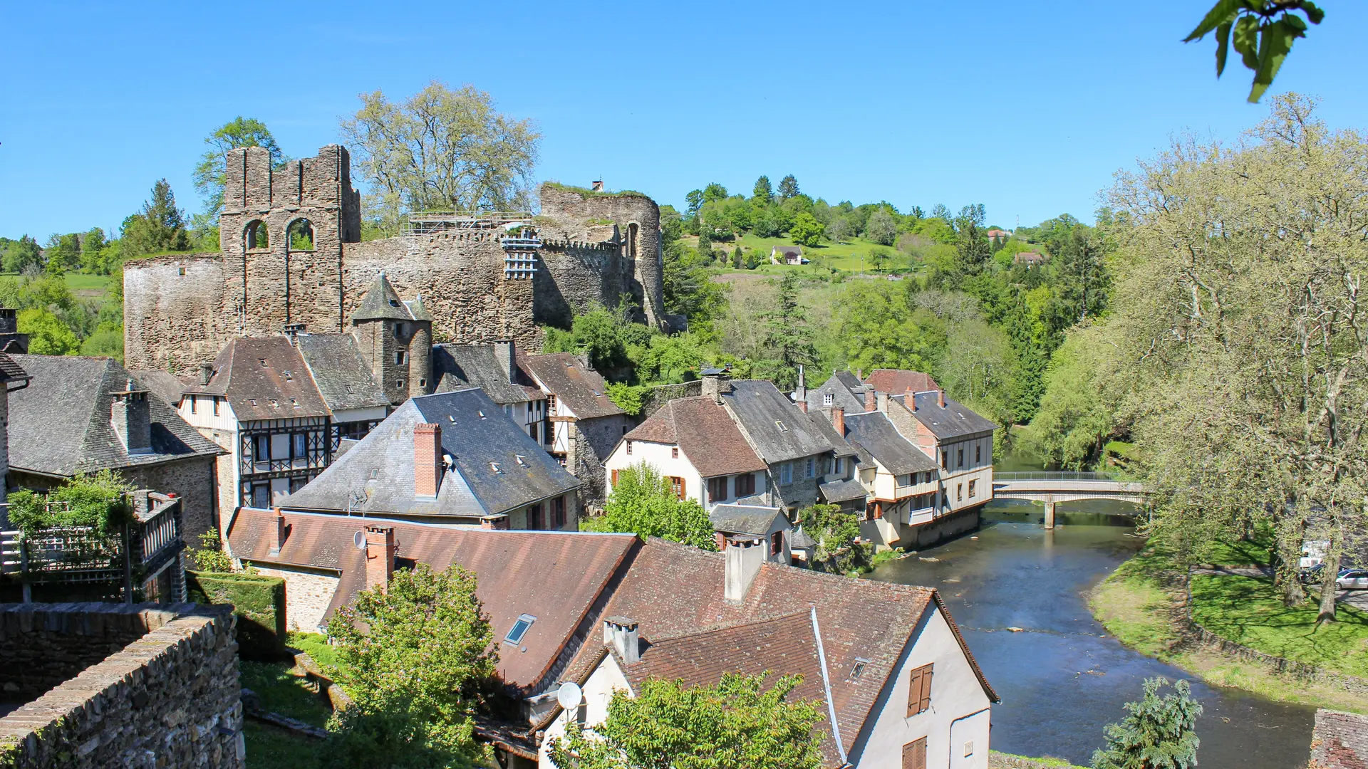 Bureau d'Information Touristique de Ségur le Château_3