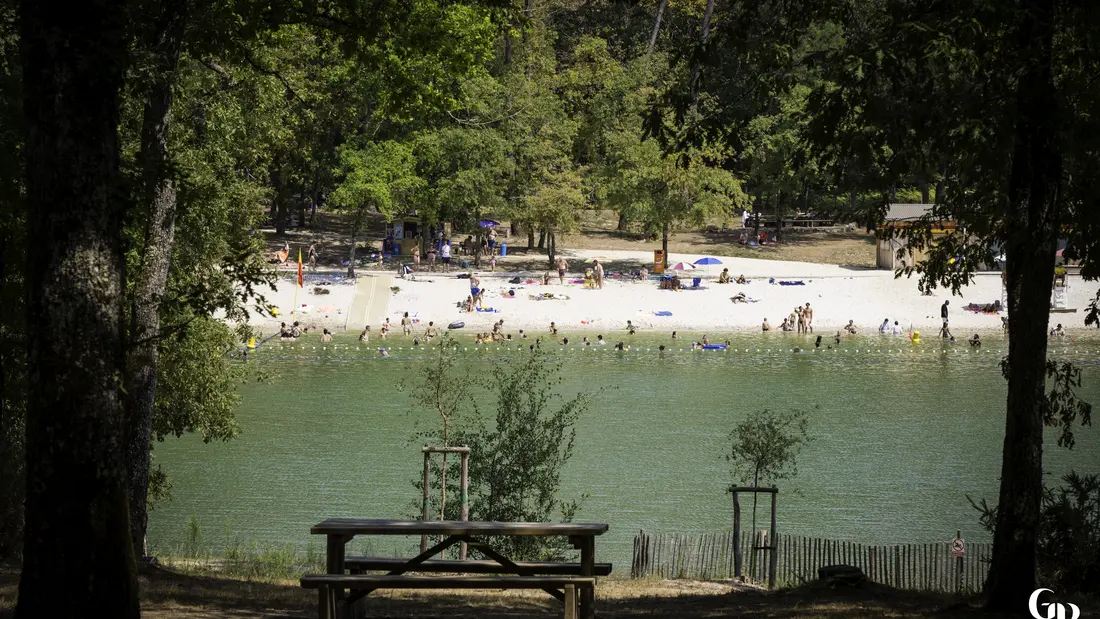 2025 CAMPING LAC DE NEUFONT 38