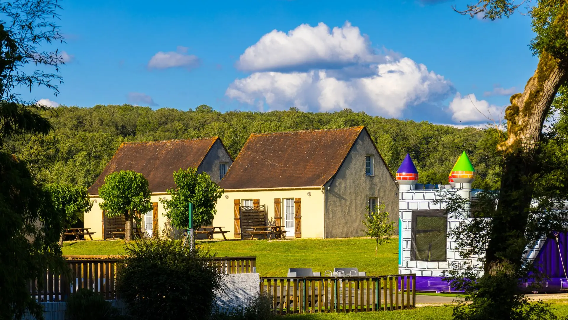 5- Chateau gonflable