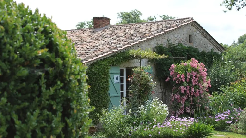 6 - Entrée des jardins de Sardy et du salon de thé