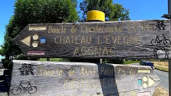 CHAMPCEVINEL-Boucle de Chantecoucou-Signalétique