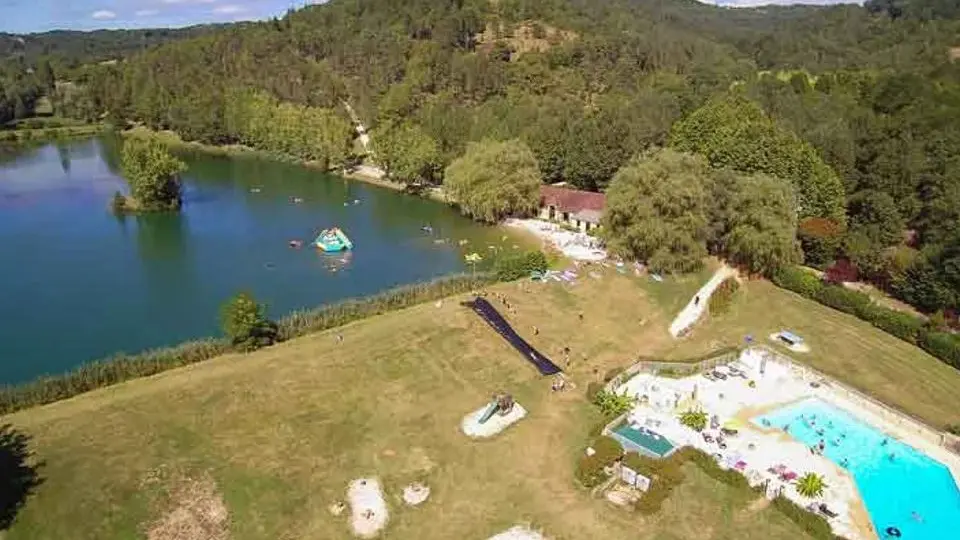 Camping Domaine du Lac vue du ciel