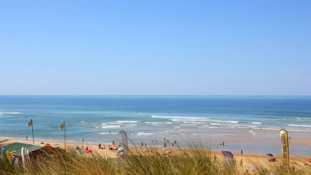 Plage des Casernes