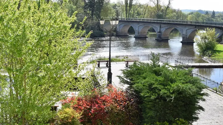 Accueil-pèlerins-Rives-de-l'Isle-vue-depuis-les-chambres