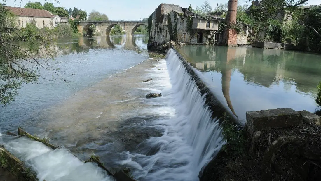 Balade patrimoine dans village papetier de Couze et Saint Front