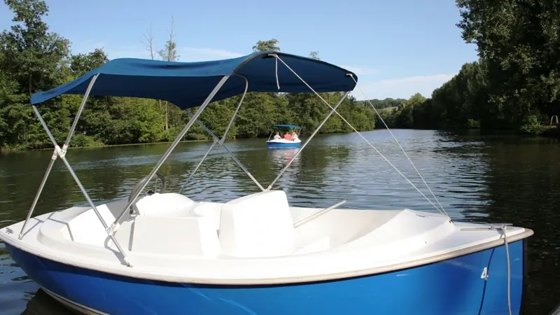 Base de loisirs Neuvic bateaux électriques