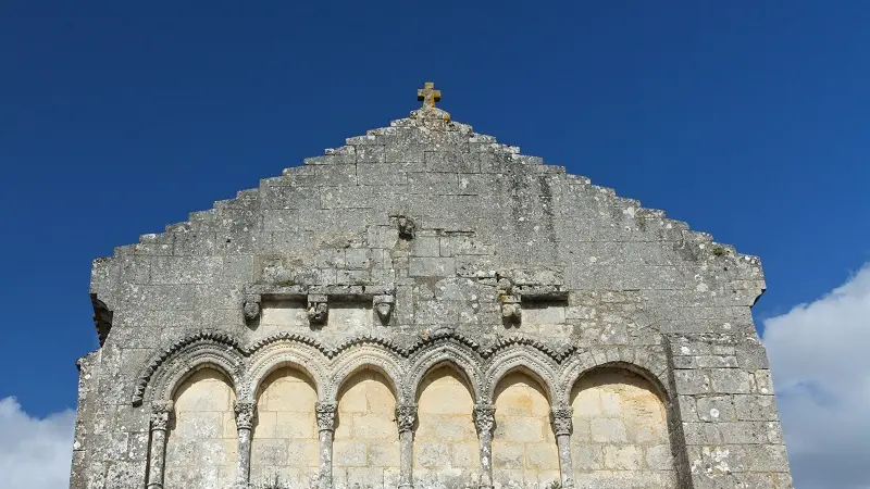 Eglise des Graulges façade