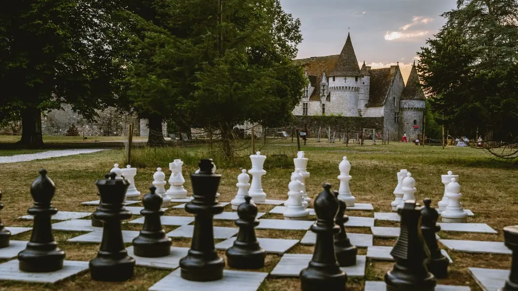 HL_LMAZALREY_SAUVEURS DE PIERRES BRIDOIRE ET TIREGAND-jeux echec geant bois