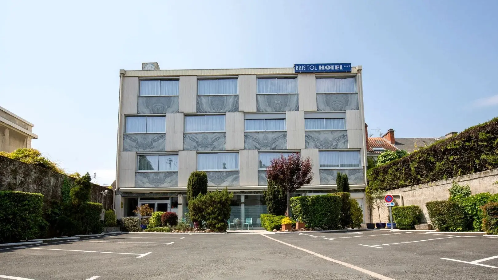 Hotel-Bristol-façade
