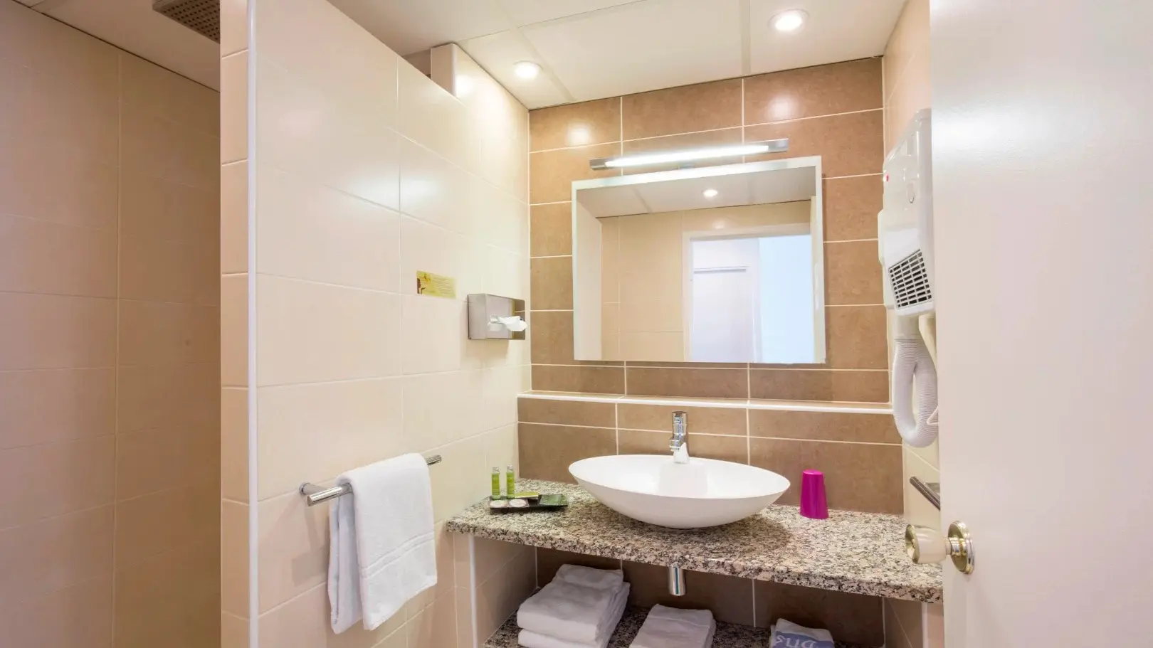 Hotel-Bristol-salle-d-eau