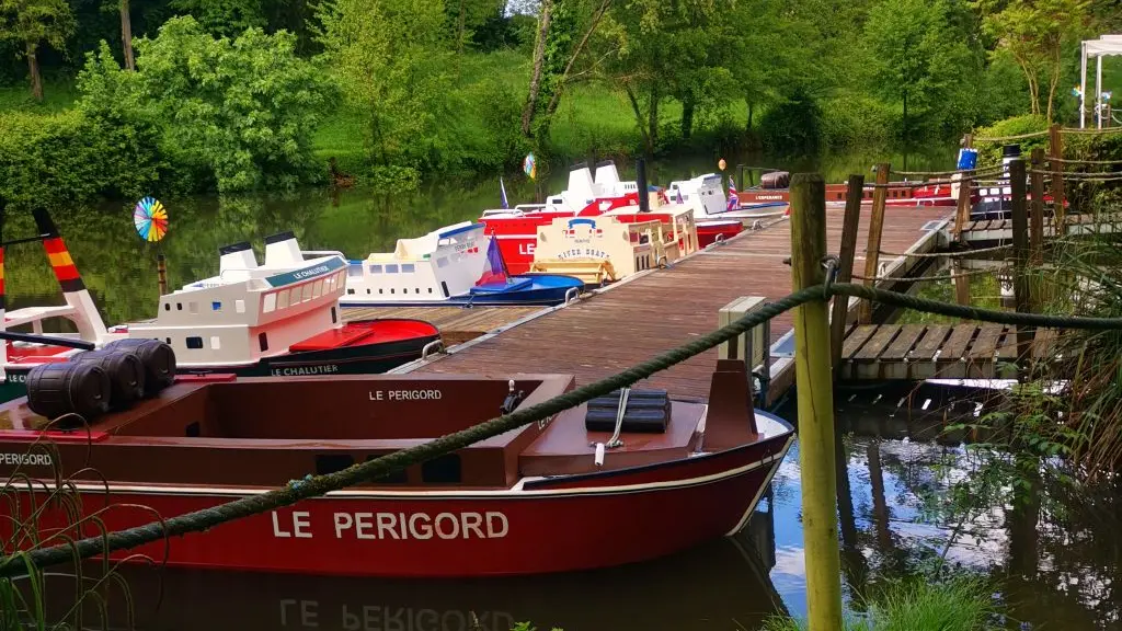 Bâteaux à quai - Port Miniature de Bergerac