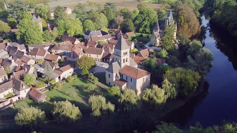 Saint Léon sur Vézère