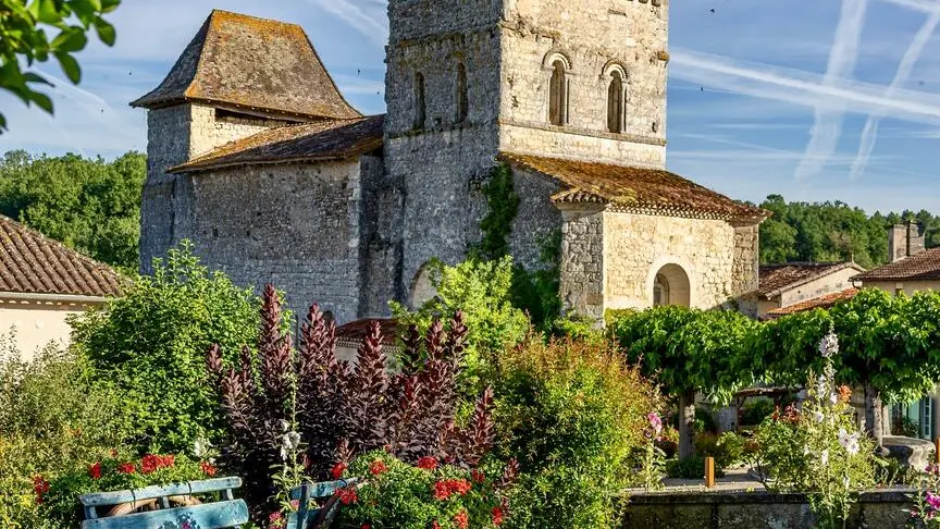 Périgord Inattendu - Village Fleuri Siorac de Ribérac