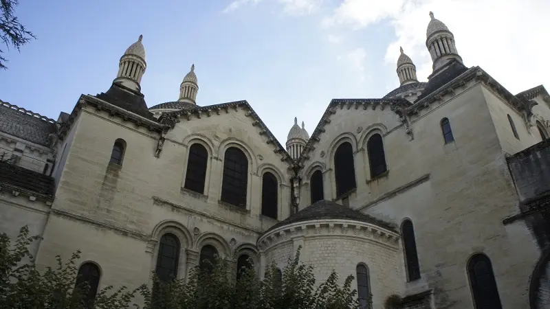 Perigueux_cathedrale_saint_front_exterieur©office_de_tourisme_de_perigueux