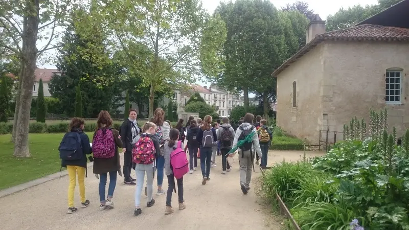 Périgueux_jardin_de_vesone_visites_scolaires_ville_romaine©office_de_tourisme_de_perigueux