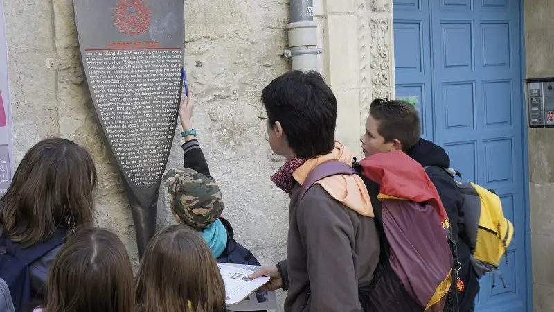 Perigueux_jeu_orientation_visite_scolaire_parcours_ville©office_de_tourisme_de_perigueux