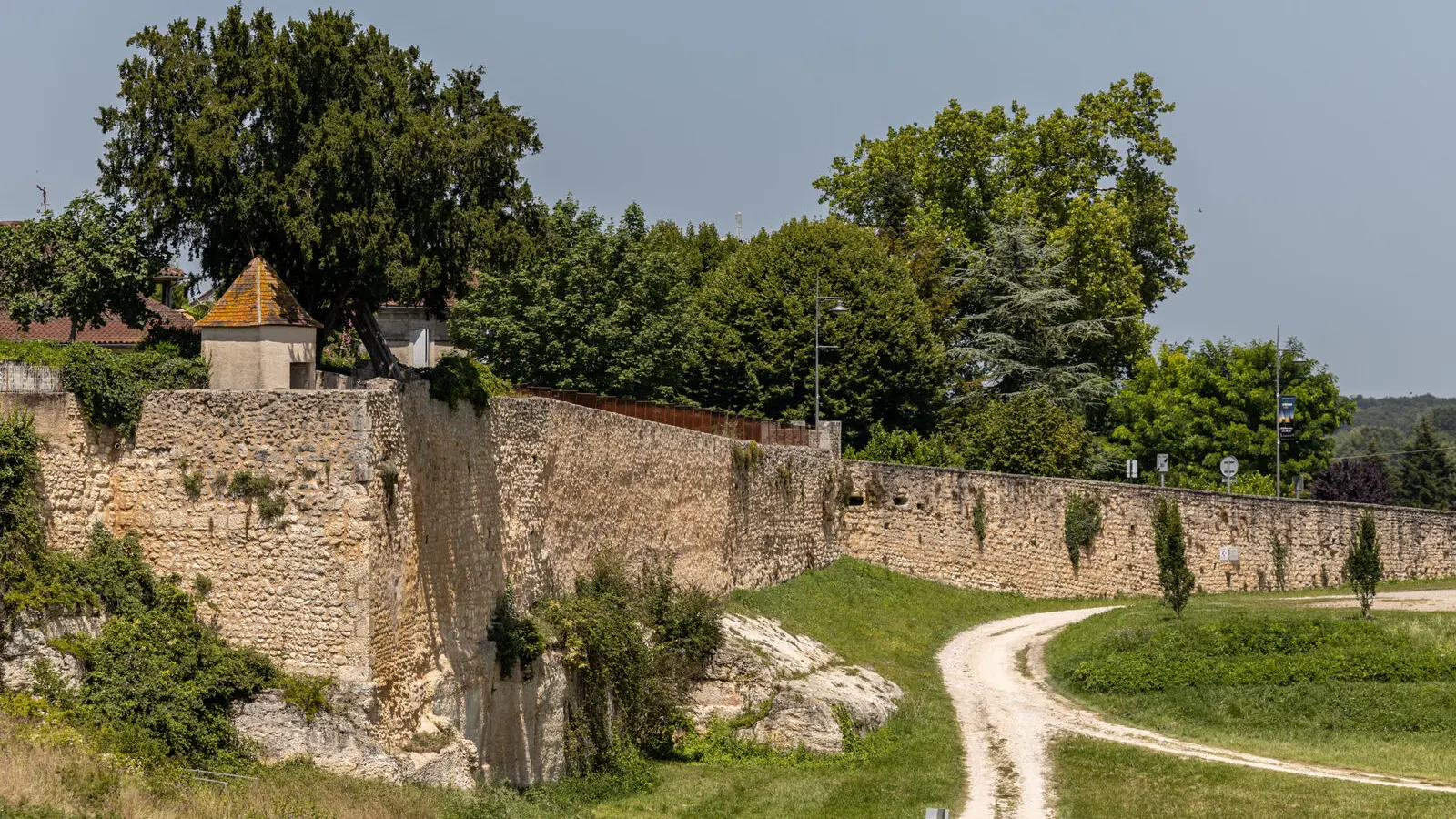 Périgord Inattendu - Bastide de Saint-Aulaye