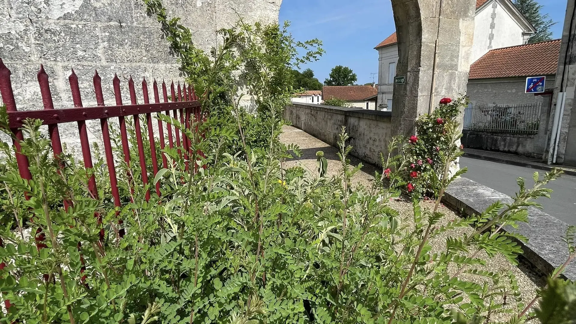 Périgord Inattendu - Village Fleuri Villetoureix