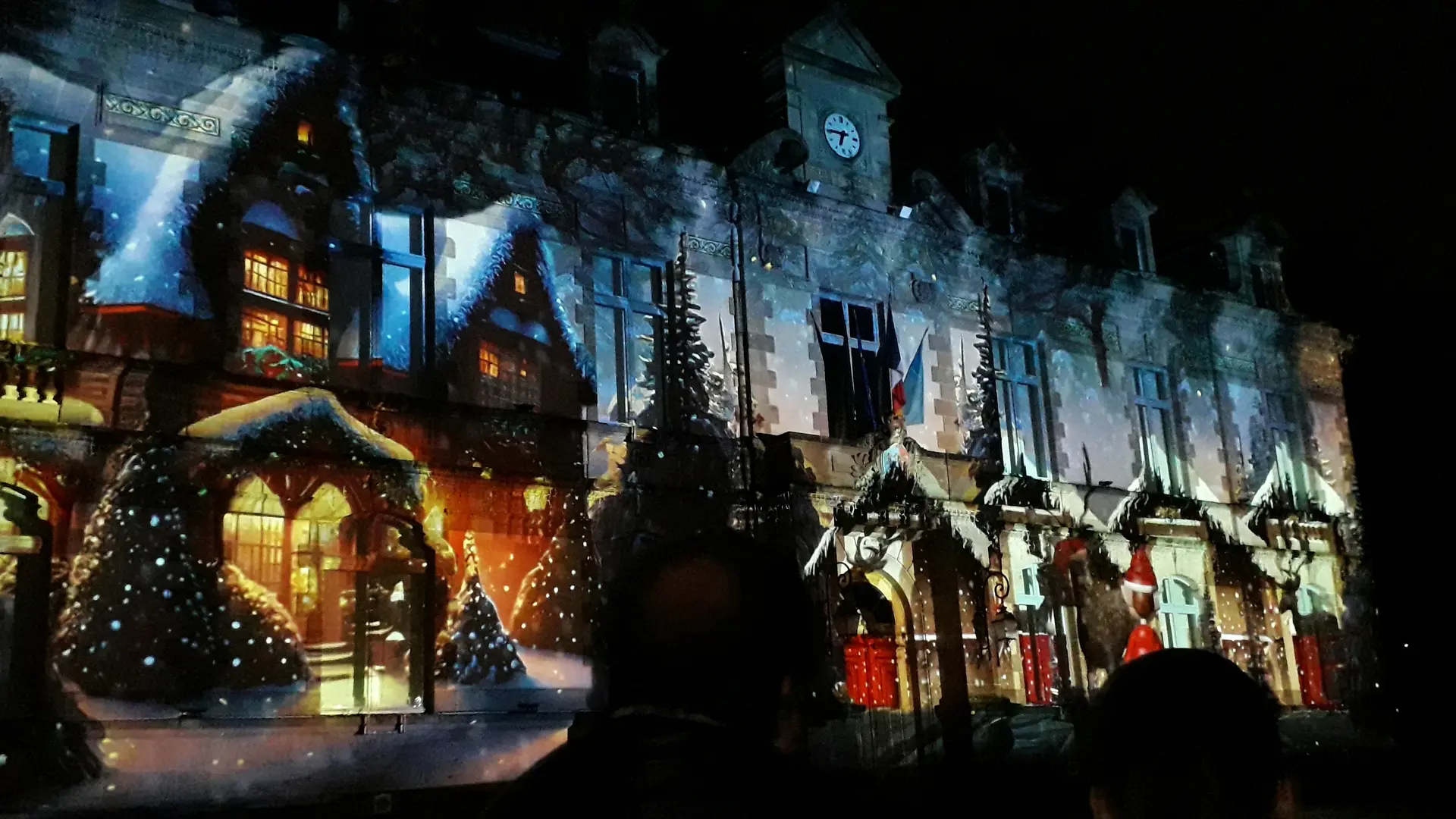 marché Noël de Saint-Yrieix projection façade mairie