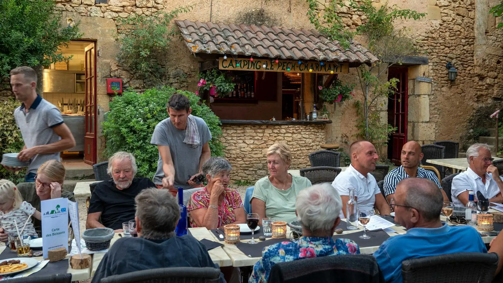 photo 4 terrasse restaurant (1)©Michel Pérès