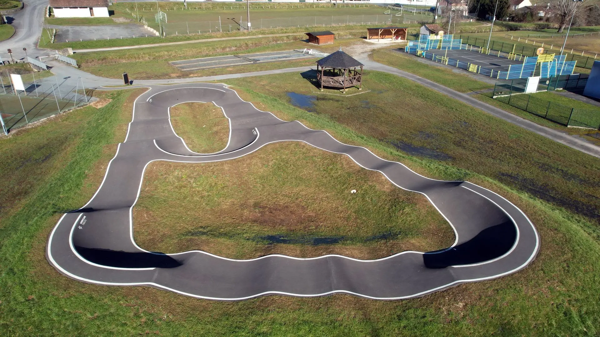 plaine des sports - chateau l eveque (6)