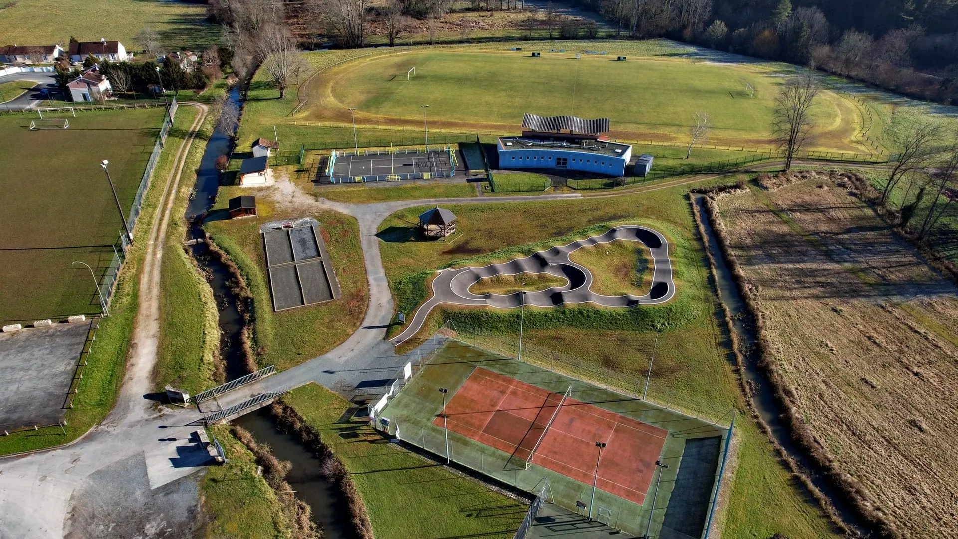 plaine des sports - chateau l eveque (3)