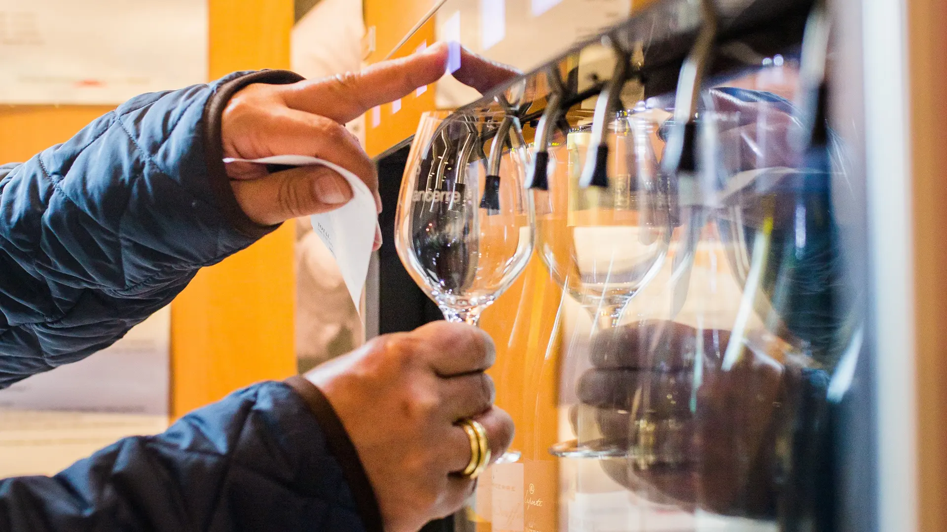 Distributeur de vin au verre