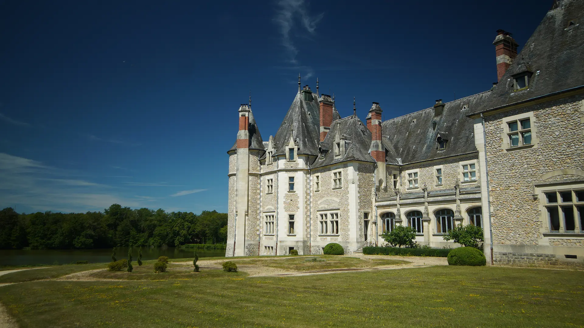 CHATEAUDELAVERRERIE12
