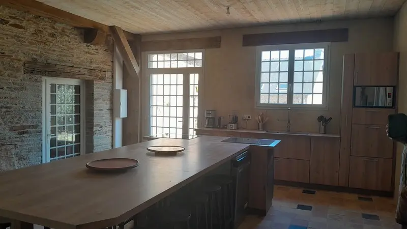 6 photo grand gîte cuisine côte sud