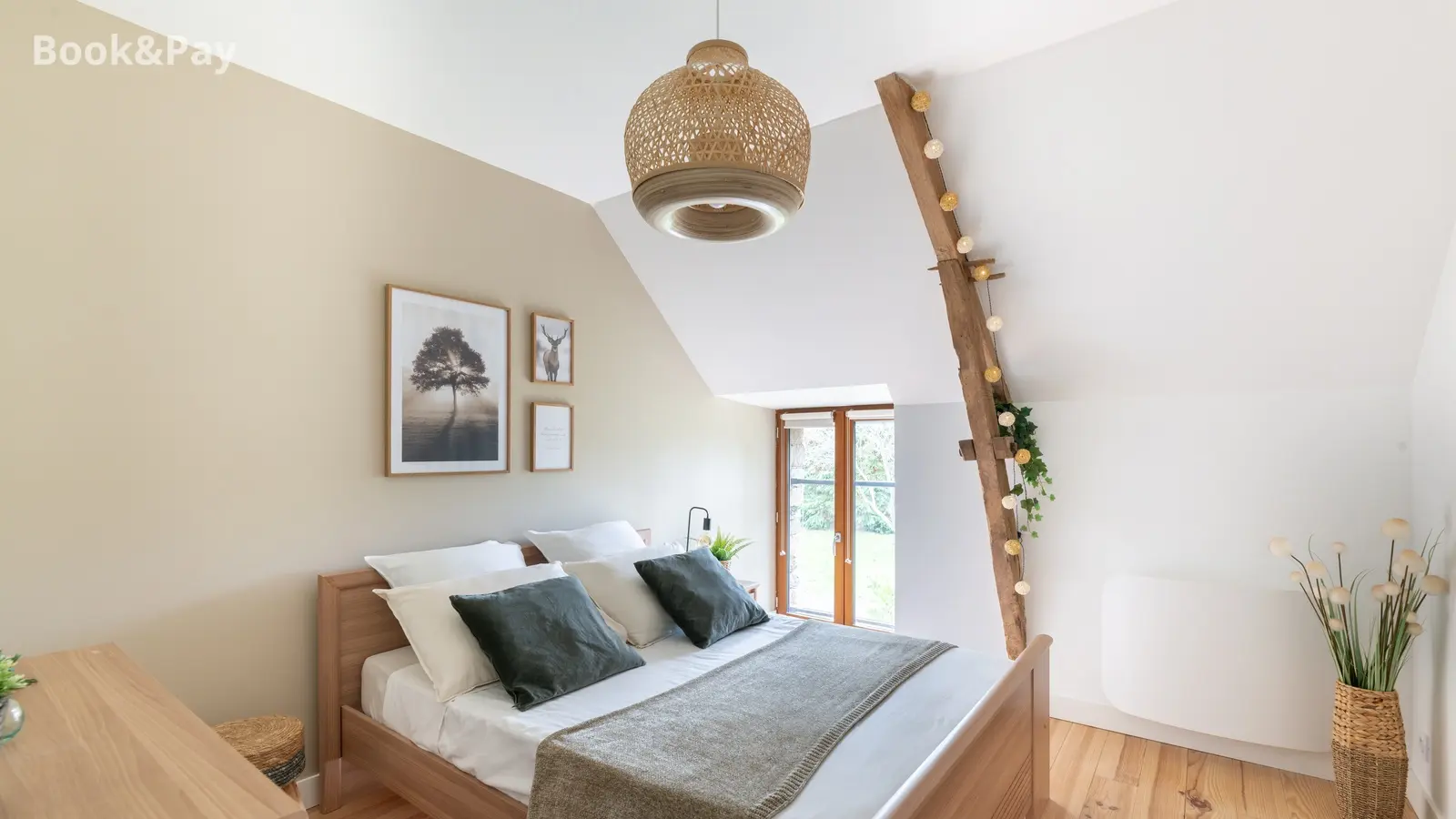 Gîte de la Brousse de Coganne_chambre_vue1