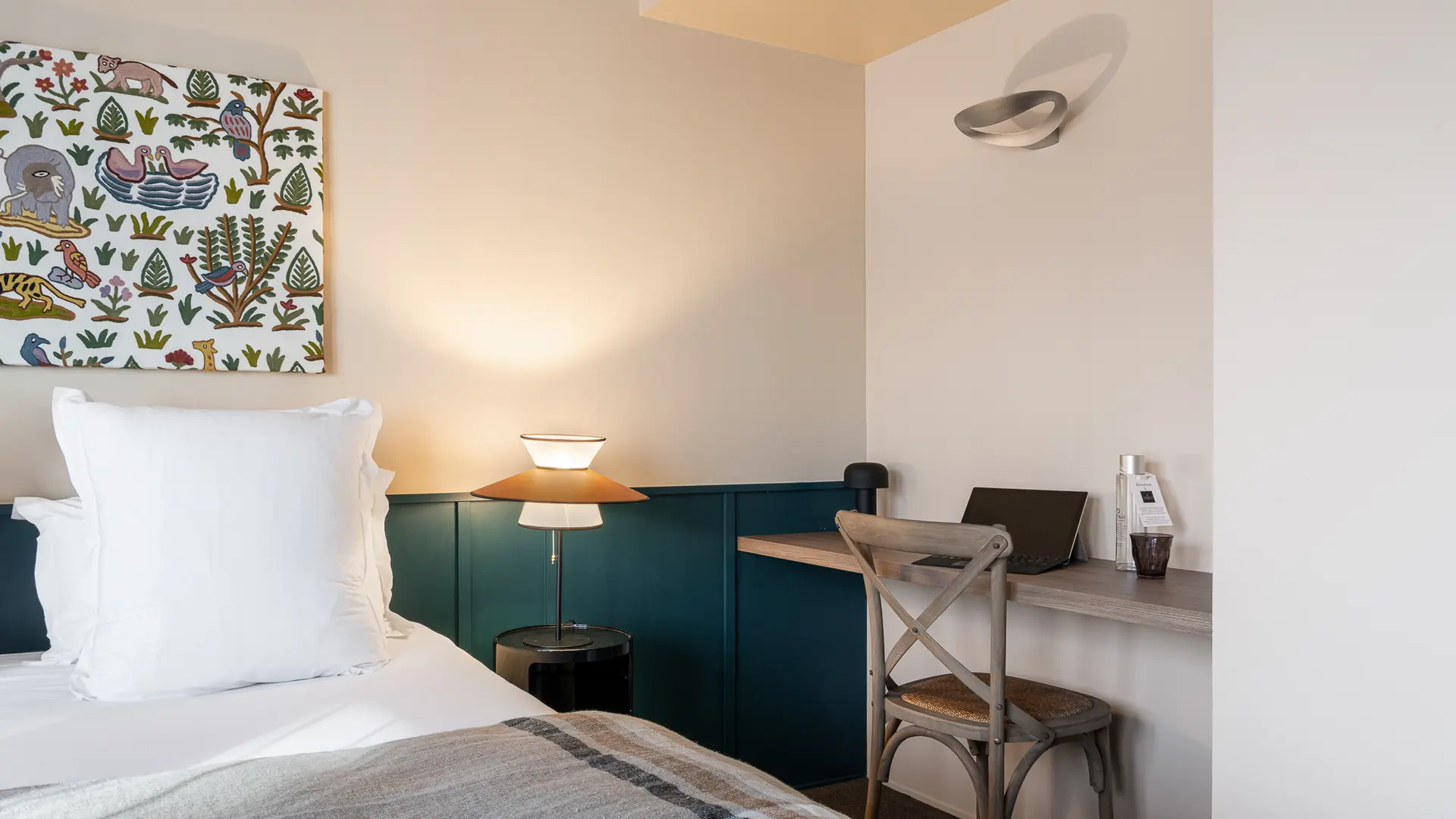 © Léya HALLEREAU. Hotel l'Adresse - Saint Malo