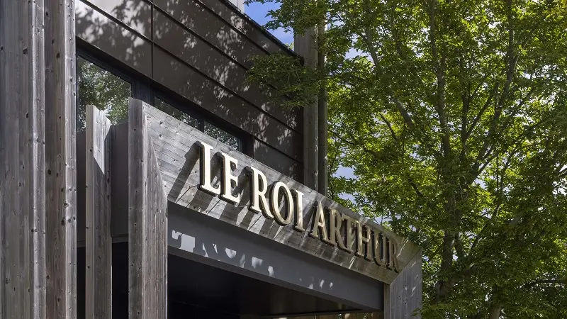 Hotel Spa Roi Arthur - façade - Ploërmel - lac au Duc - Bretagne