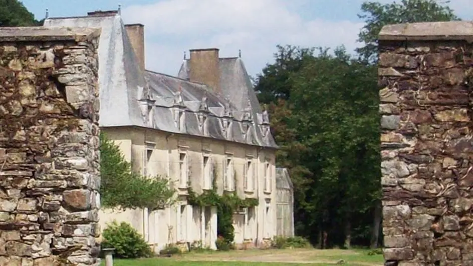 01-Le château vu du jardin