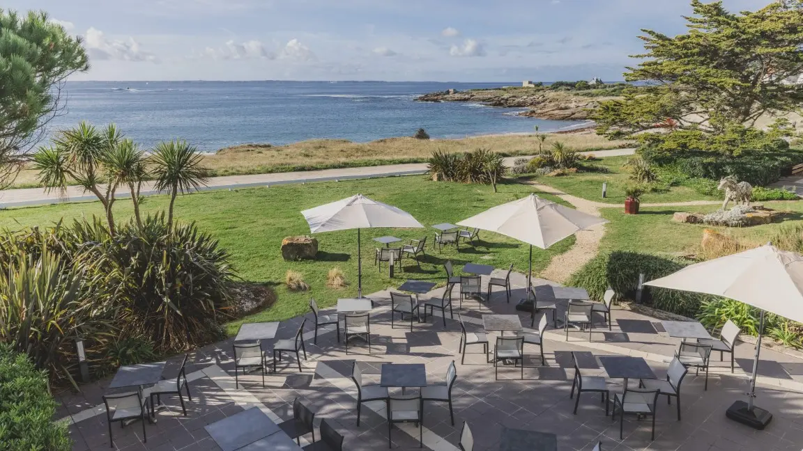 Sofitel-Blue-Bar-VueMer-Bretagne