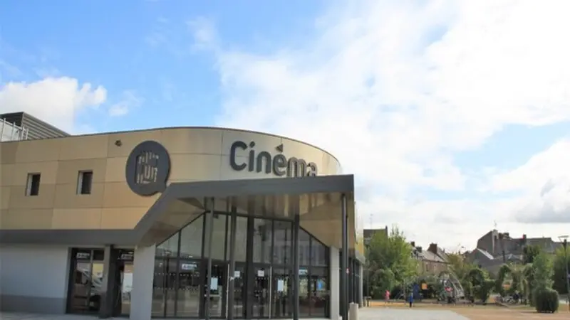 02_Facade_Le_Club___E._Padellec-20190813-130454[1]