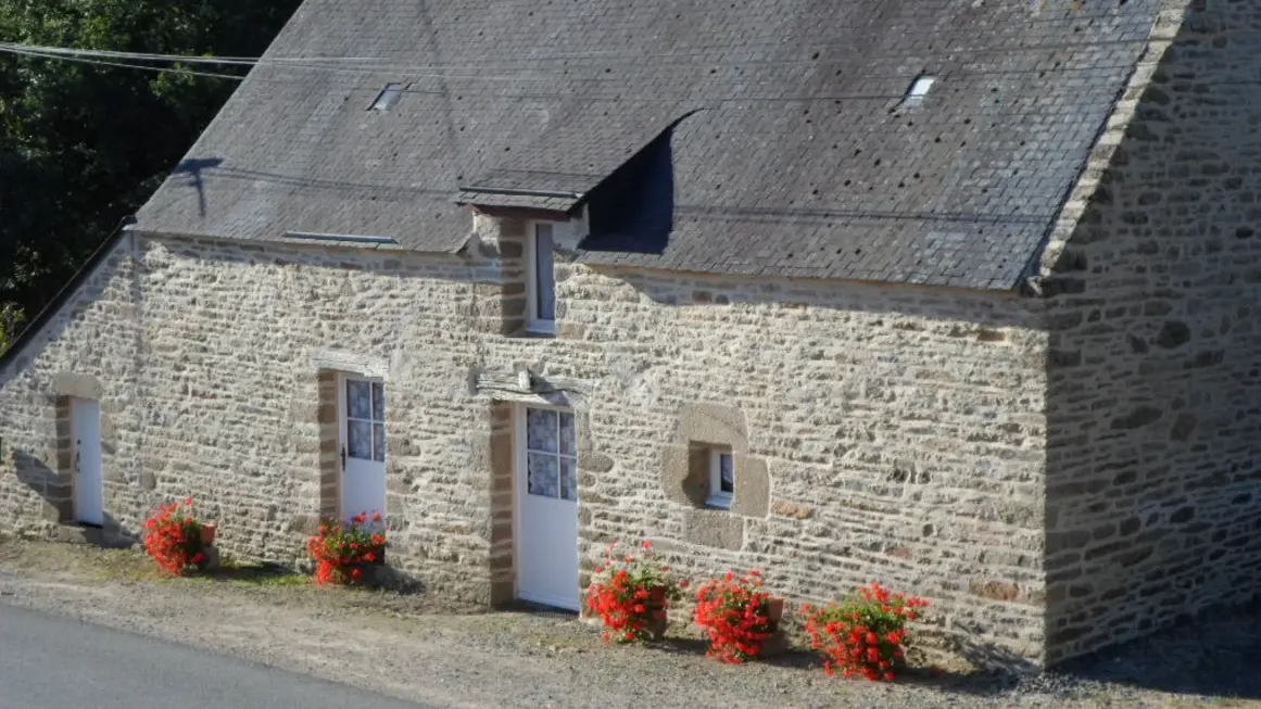 056MS000288_Dano_Gîte de Deil Façade