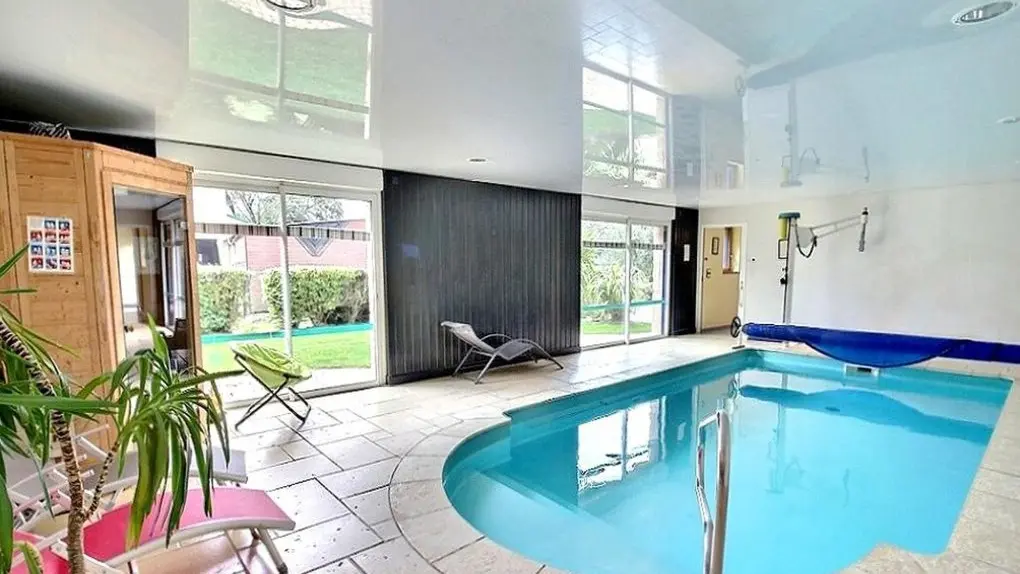 056MS000462_Rival_39408