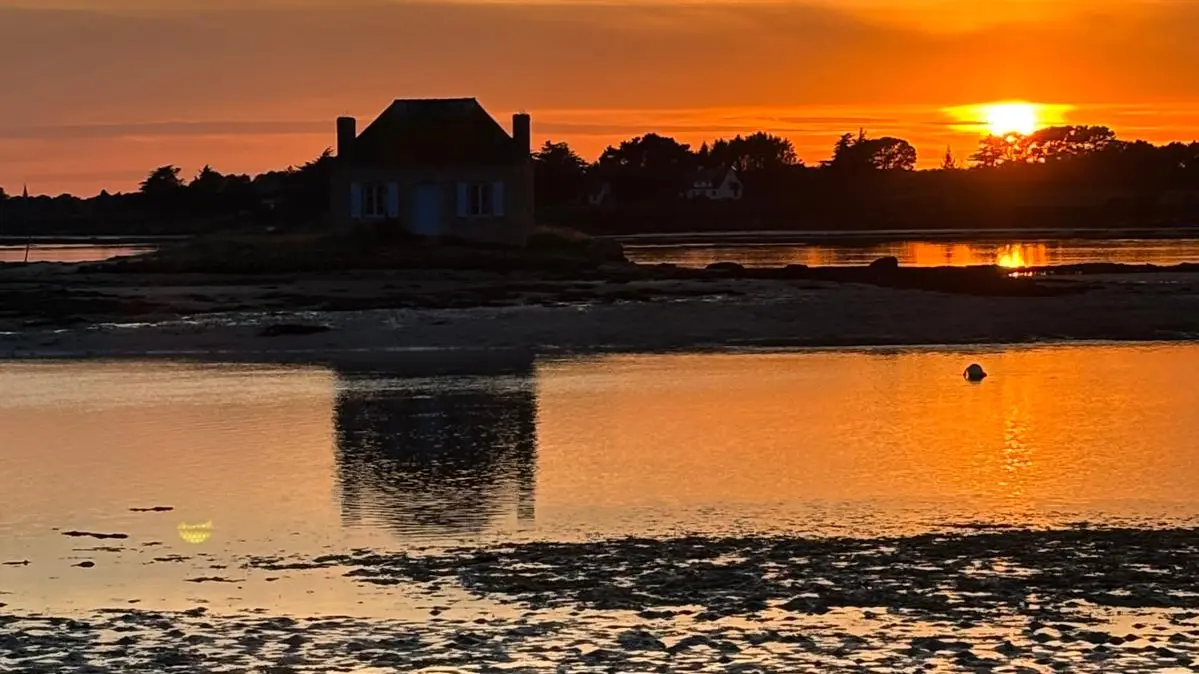 maison aux volets Bleus