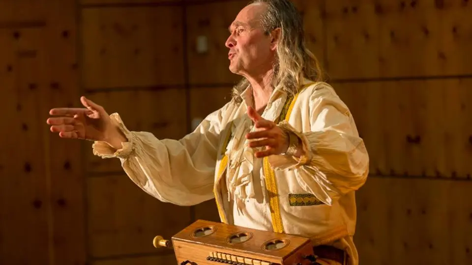 Ozegan_musicien_conteur_Destination_Brocéliande