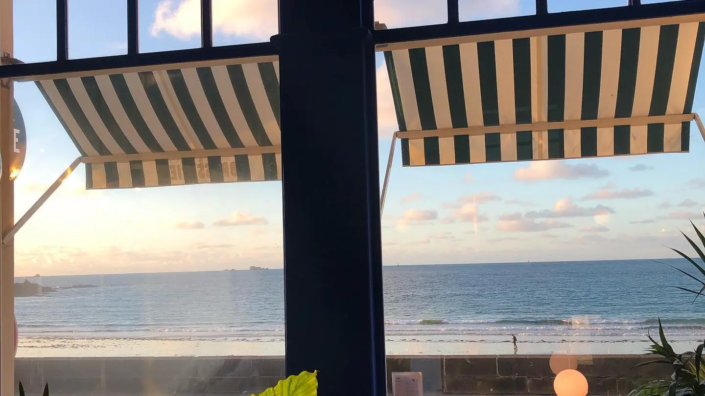 Restaurant La Corniche vue mer - St Malo