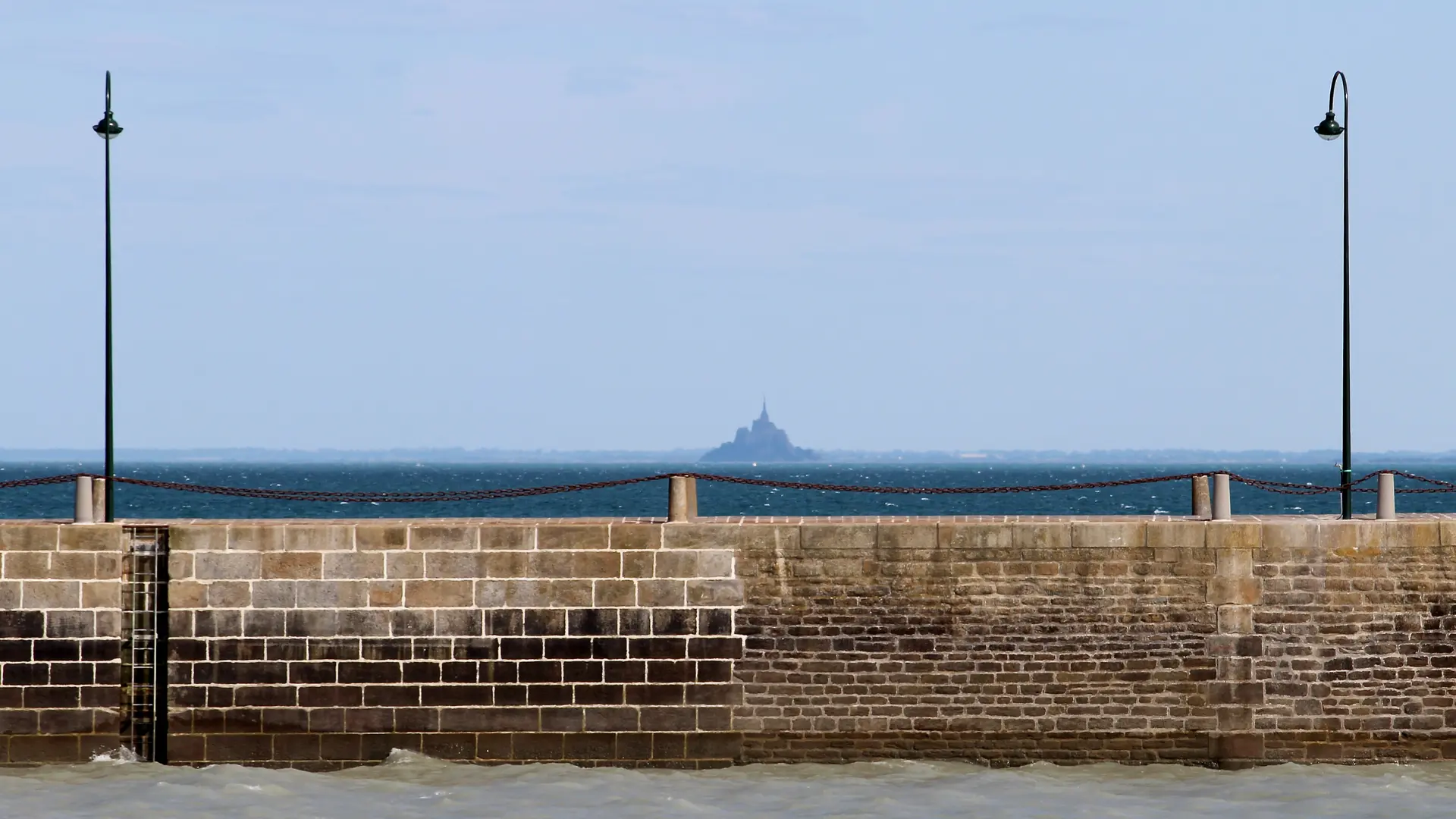 Mont Saint Michel depuis le Port de Cancale