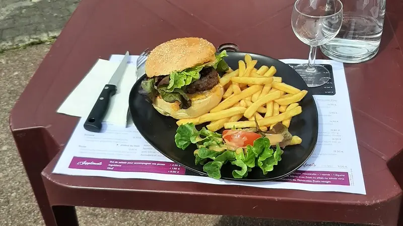 le trait d'union - pizza - burger - restaurant traditionnel - Ploërmel