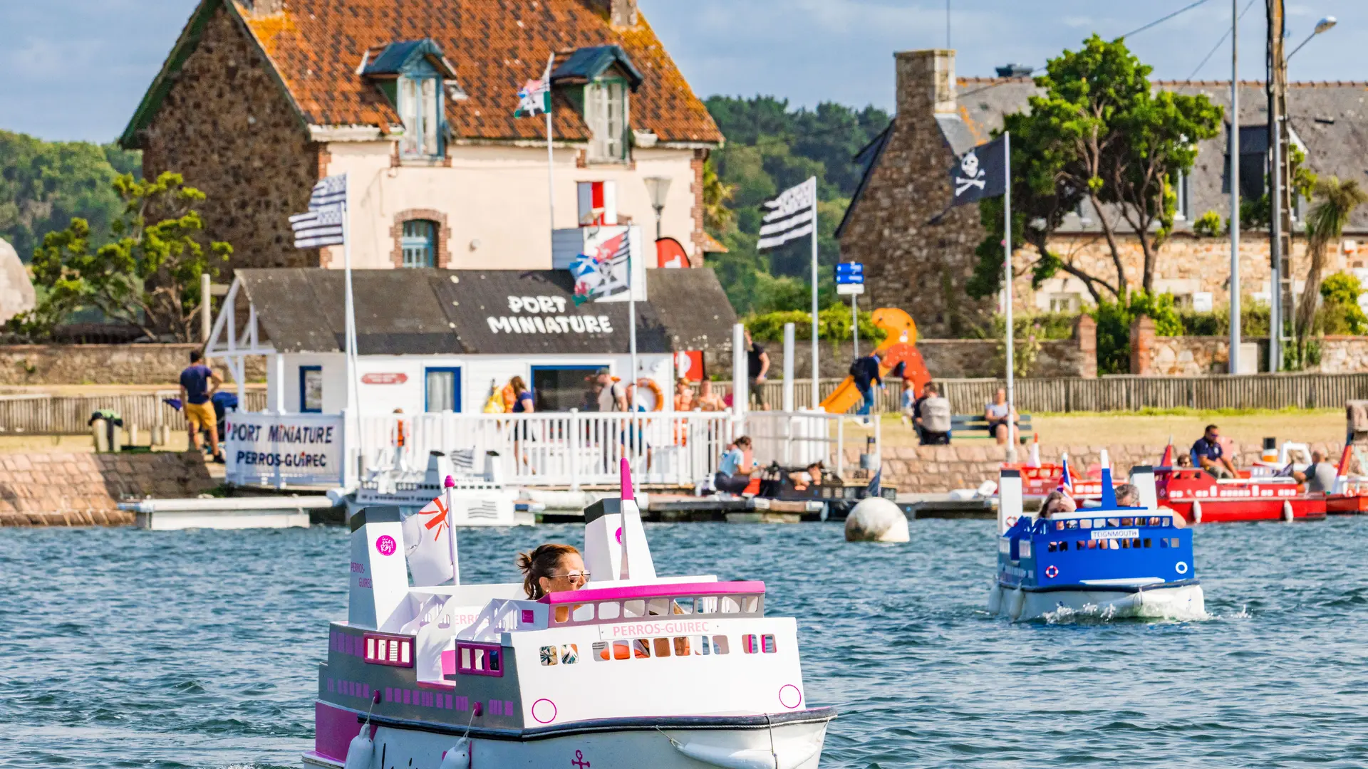 Port Miniature