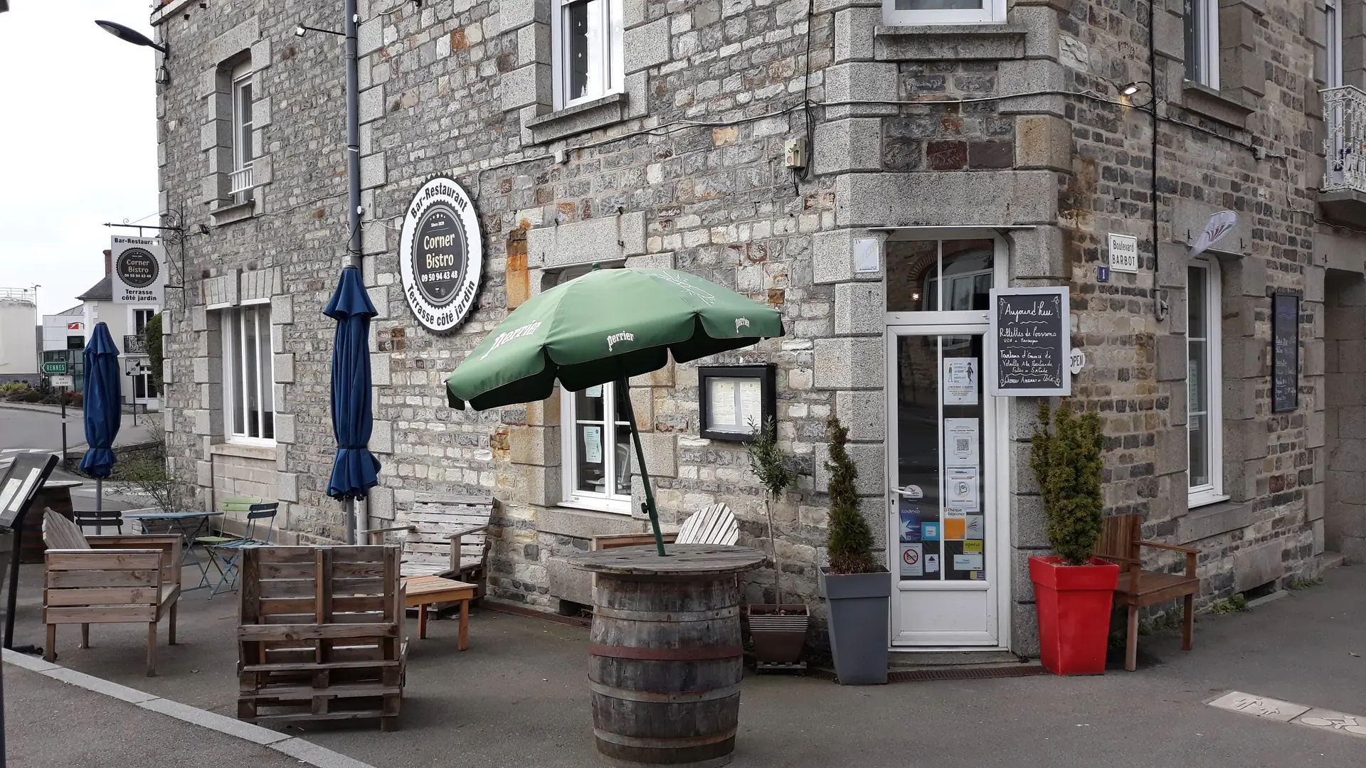 Corner bistro