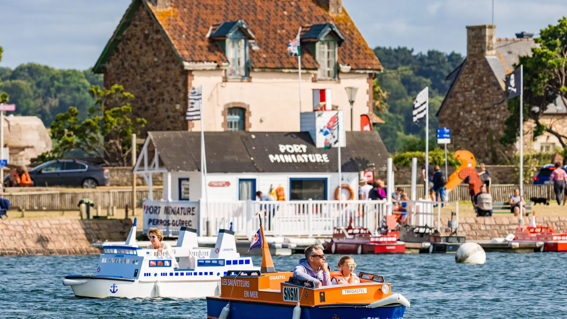 Port Miniature