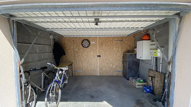 23-Dinard-gîte10 personnes-Le Clos Brizeux-Local à vélos fermé