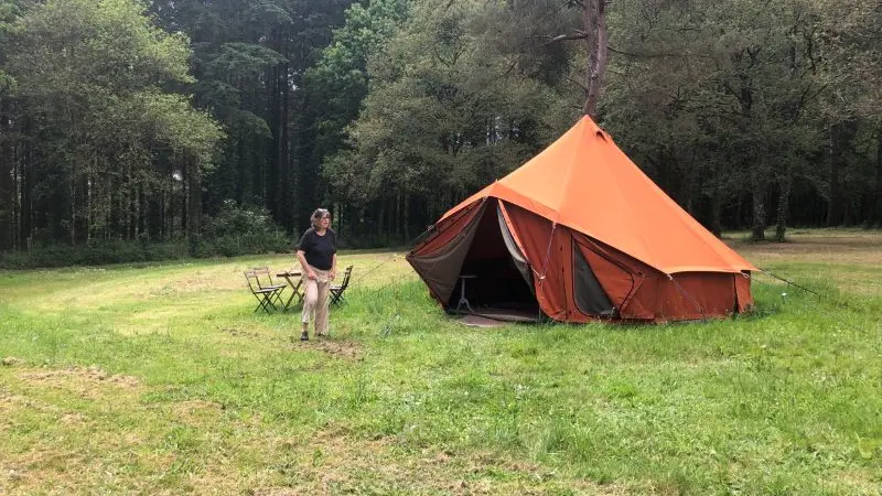 25_12_35_CampingBroceliande_TenteGuenievre