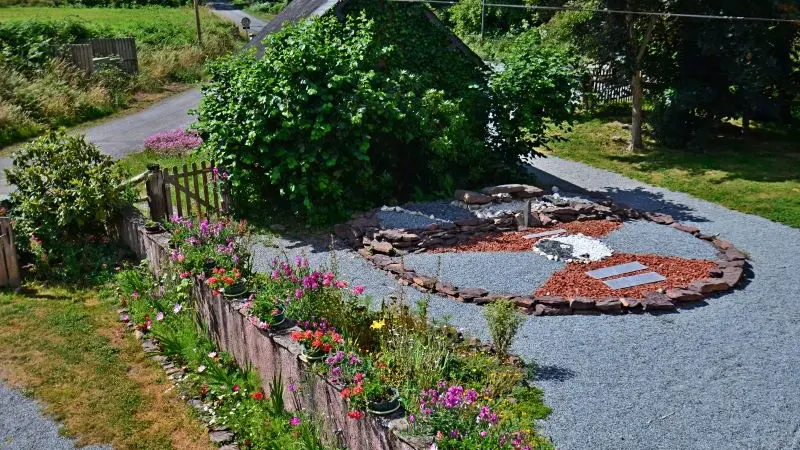 25_13_128_GiteMaringotte_11pers